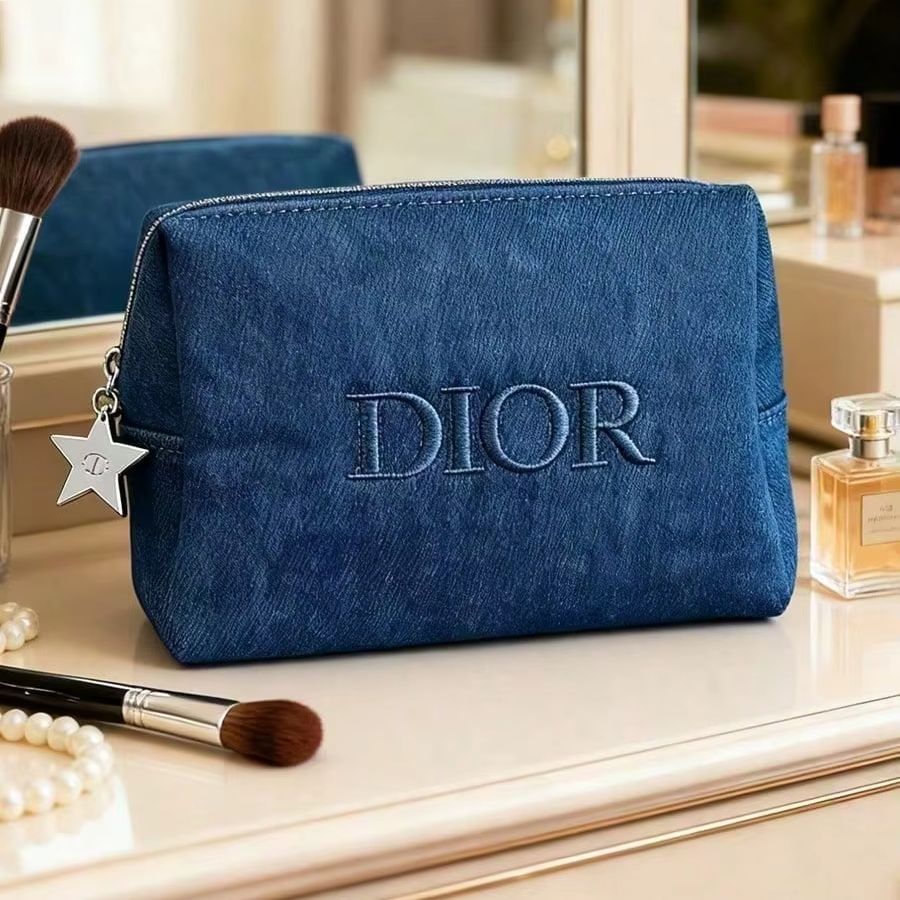 Beauty Makeup Dior - Dior Dark Denim Kosmetiktasche mit gesticktem
