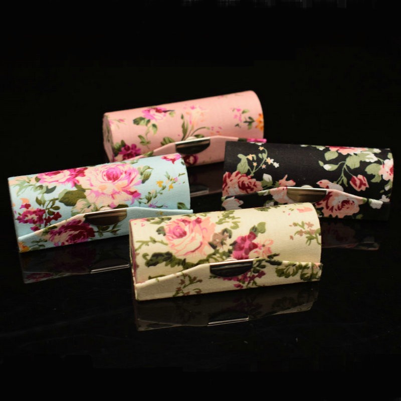 Retro gestickte Blumen-Designs – Beauty Kiss Makeup Bewertung und Preis