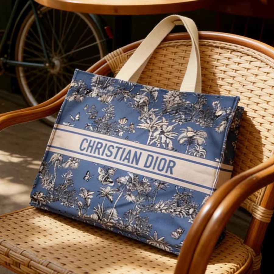 Dior's luxuriöse, maßgefertigt – Beauty Makeup Dior Bewertung und Preis